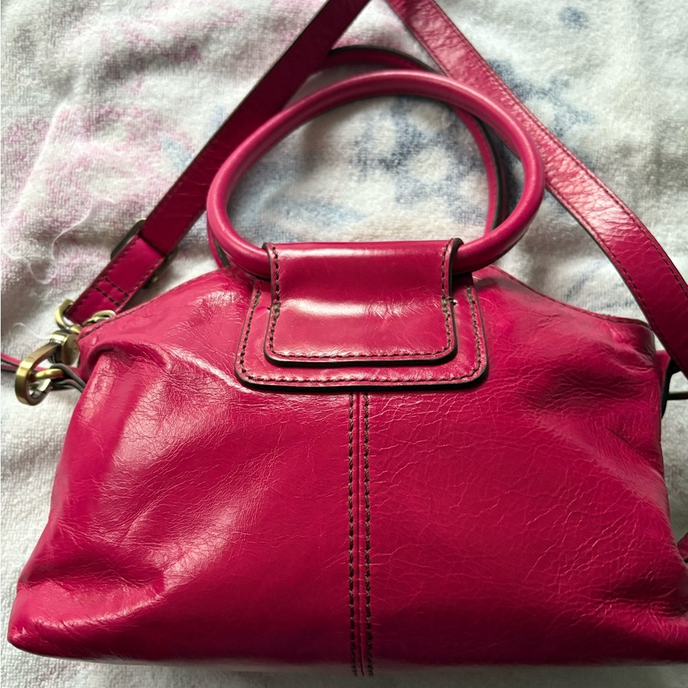Elegant Pink Leather Handbag